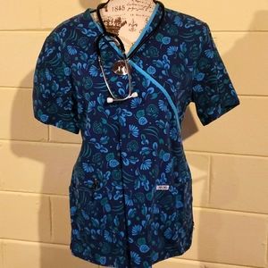 Cherokee blue and torquis nursing scrub top 💙 sz small